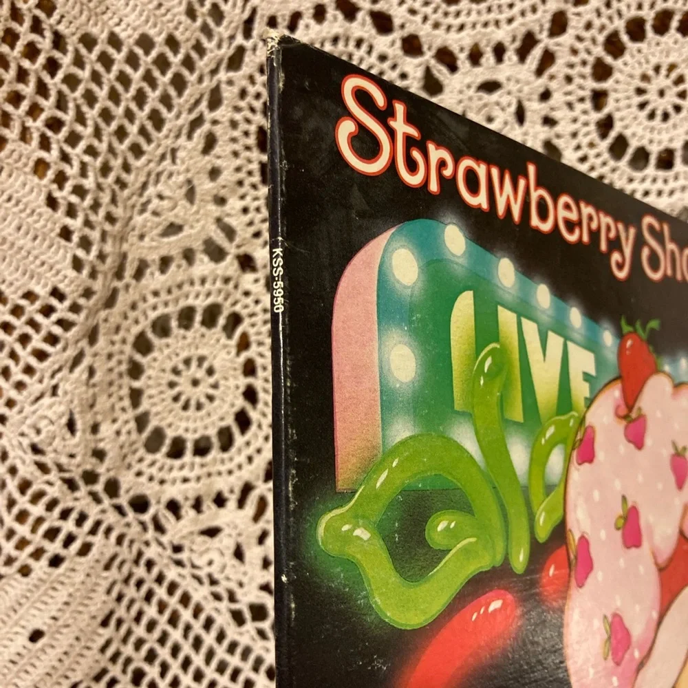 Strawberry Shortcake LIVE Vinyl Record LP - Picture 3 of 16